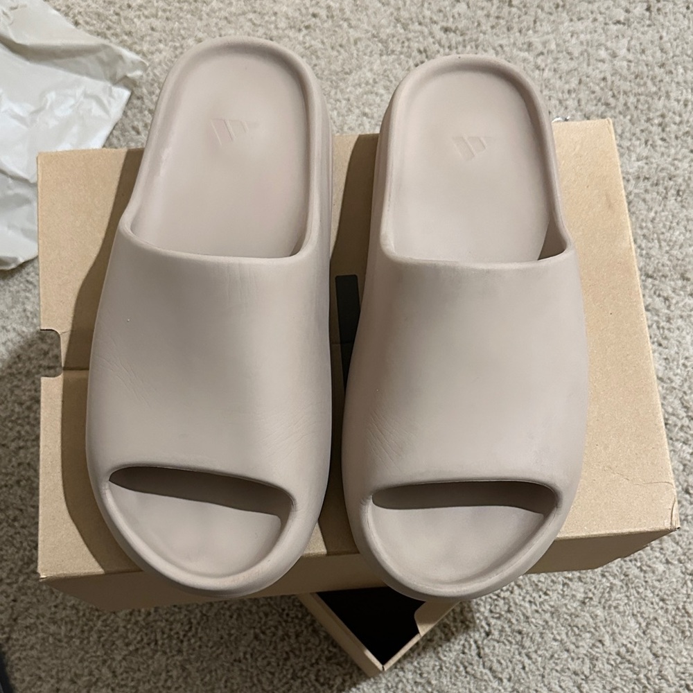 Yeezy original release pure colorway size 13
